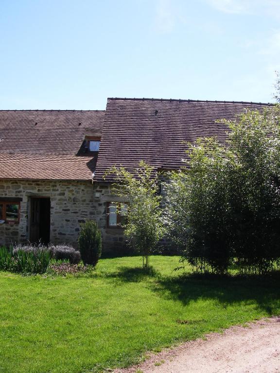特洛特恩住宿加早餐旅馆 Martigny-le-Comte 外观 照片